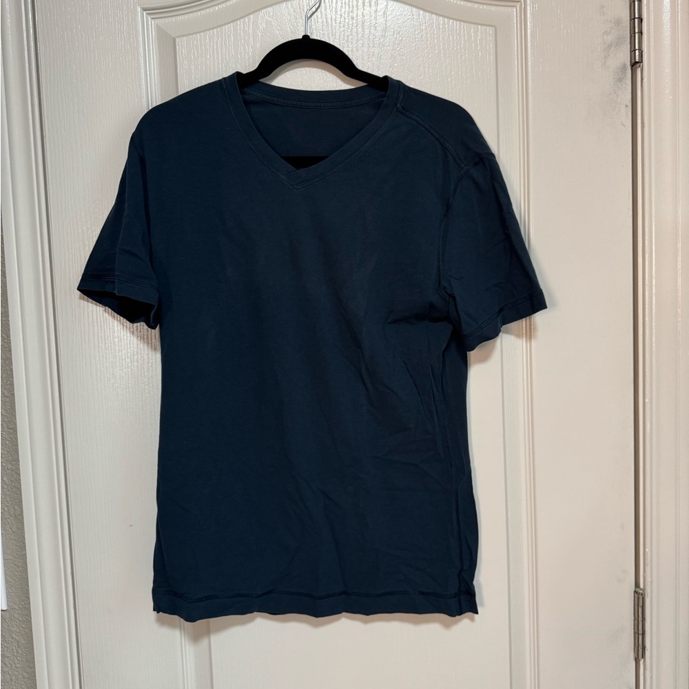 Men's Lululemon Navy Blue V-Neck T-Shirt